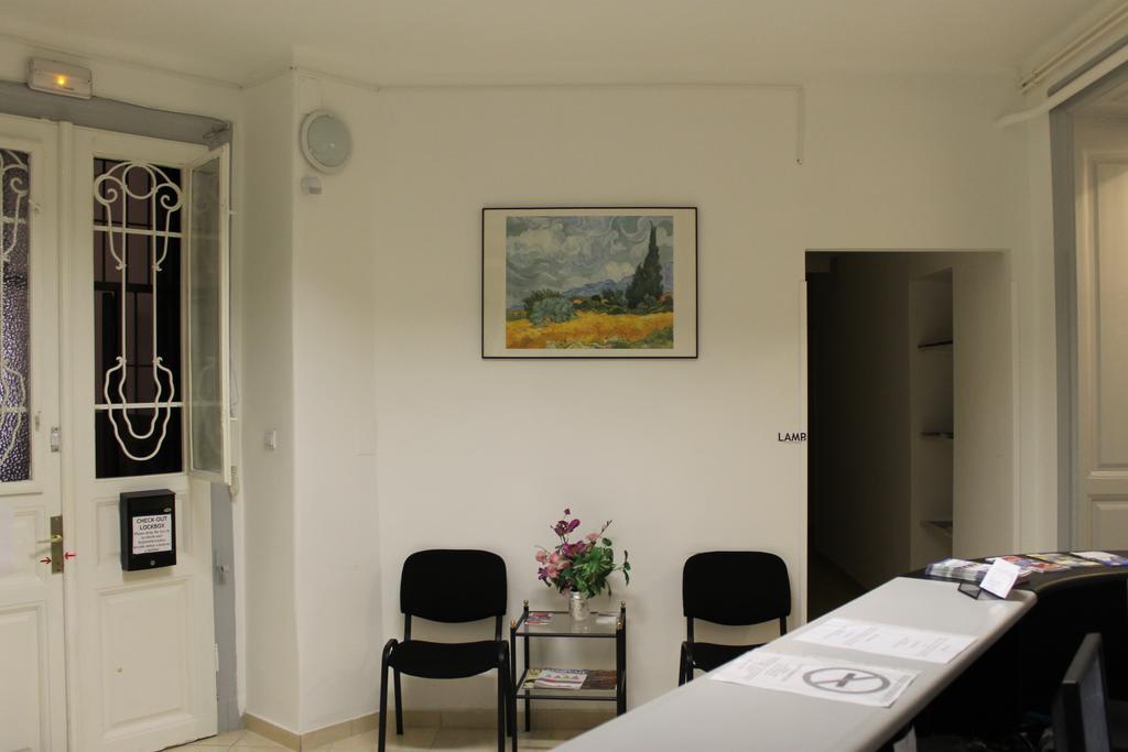 Capital Guesthouse Budapest Extérieur photo