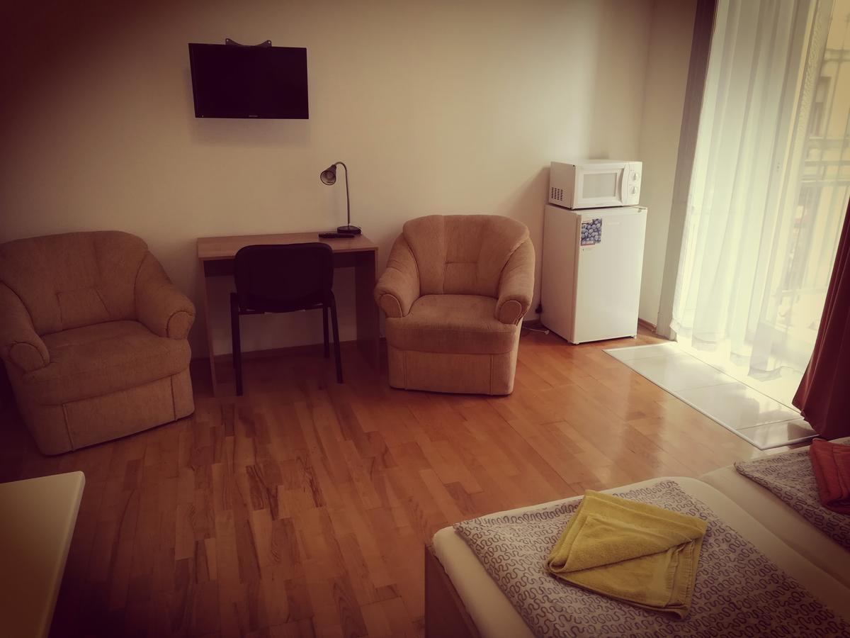 Capital Guesthouse Budapest Extérieur photo