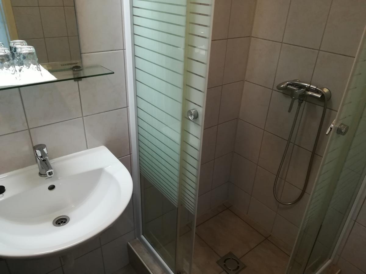 Capital Guesthouse Budapest Extérieur photo